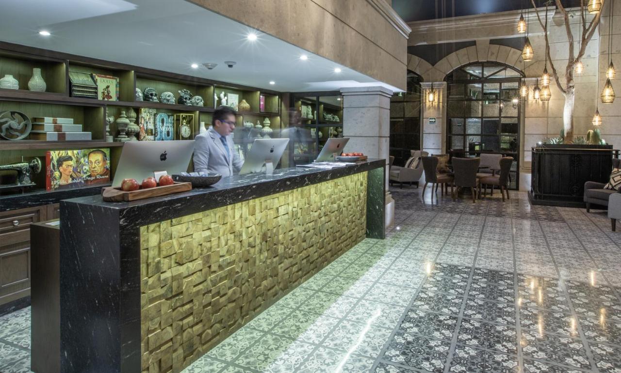 Zocalo & Rooftop Hotel
