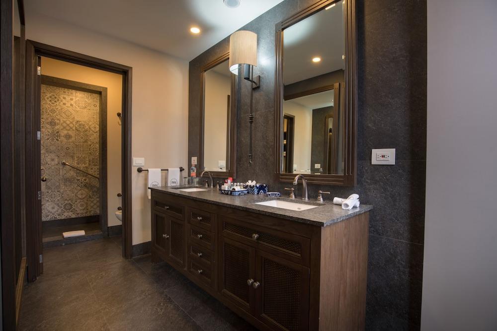 Zocalo & Rooftop Hotel 4*